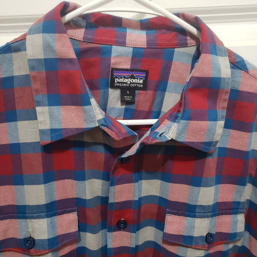 Patagonia Organic Cotton Men’s Large Blue Plaid Shirt